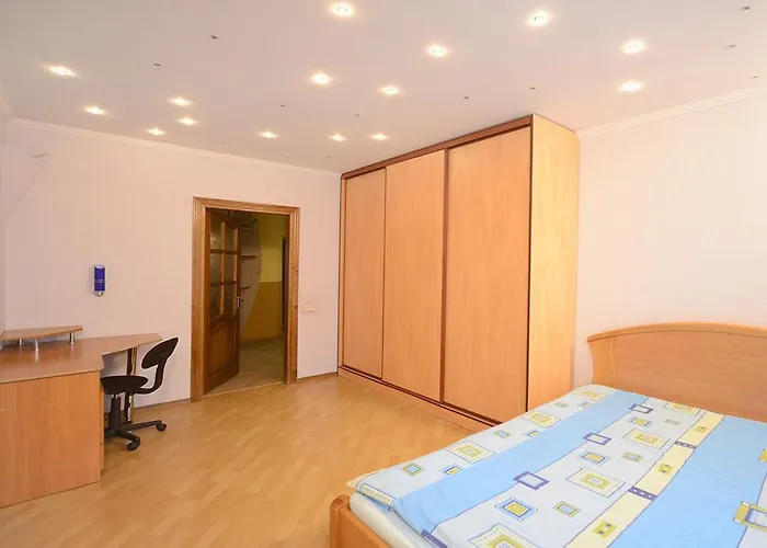Apartment On Urlivska Street 10A